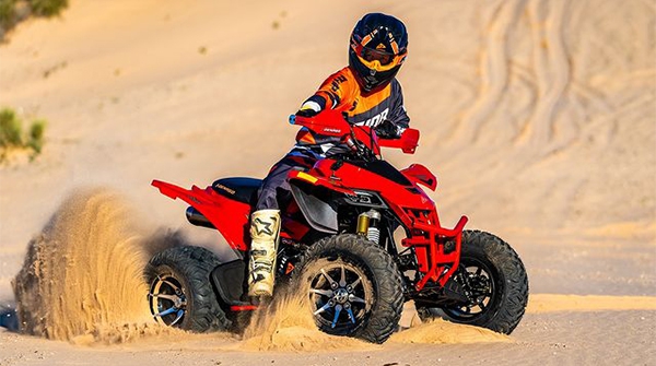 DENAGO POWERSPORTS: 沉塑动力活动，开启全新视角